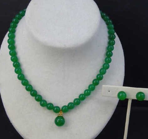 Chinese Beaded Jade Necklace Strand & Earrings (1 of 7)