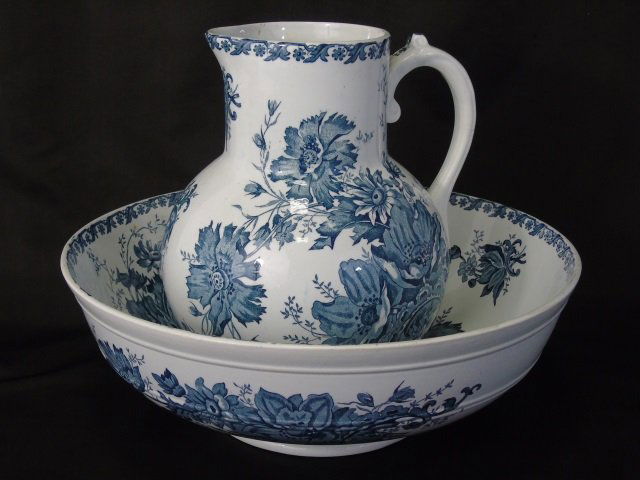 Antique Porcelain Wash Set Bowl & Pitcher Anemone (1 of 5)