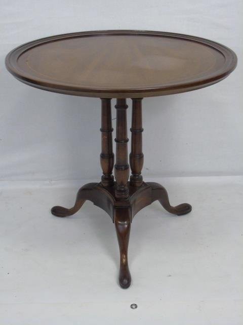 Antique American Leather Top Round End Table (1 of 4)