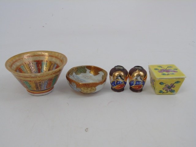Collection Japanese & Chinese Porcelain Miniatures (1 of 8)