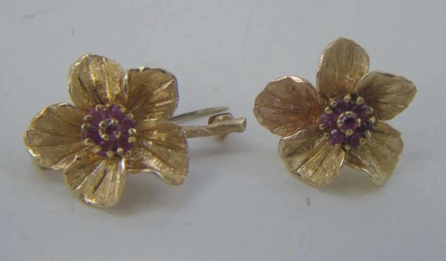 Estate 14kt Yellow Gold & Ruby Flower Brooches (1 of 10)
