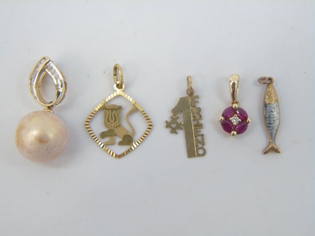 Estate Lot - Yellow Gold Pendants & Charms (1 of 7)