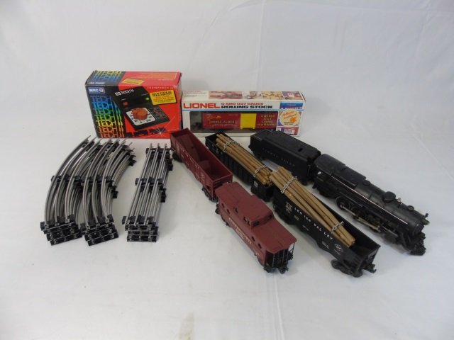 Collection of Vintage Lionel Trains & Tracks (1 of 7)