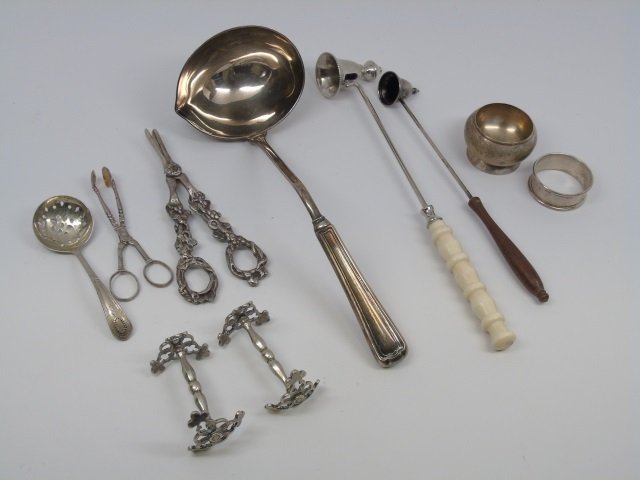 Large Lot of Silver Plate Items Serving Items (1 of 4)