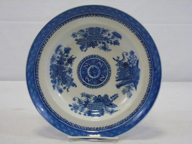 Late 19th Century Chinese Export Bowl (1 of 3)