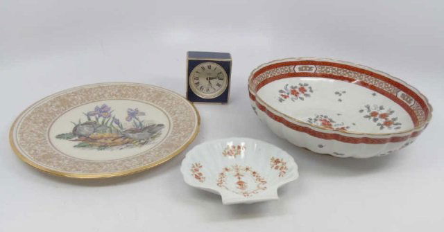 Assorted Vintage Table Articles Porcelain & Clock (1 of 6)