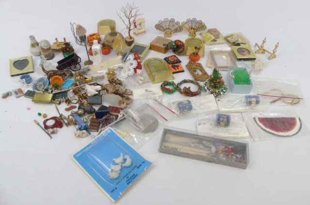 Dollhouse - Christmas Halloween Easter Holiday etc (1 of 7)