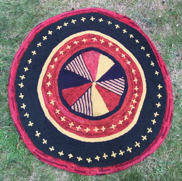 Antique American Circular Hand Made Hooked Rug (1 of 4)