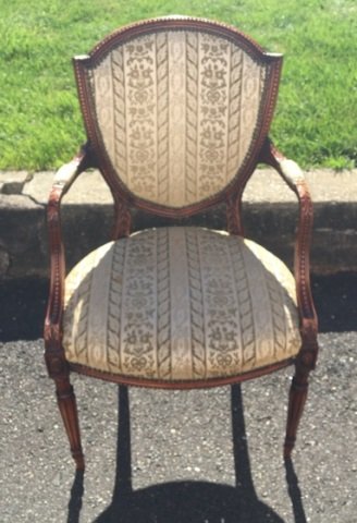 Antique Sheraton Shield Back Style Chair: Antique Sheraton Shield Back Style Chair. Measures 37 x 23.5 x 17 inches.