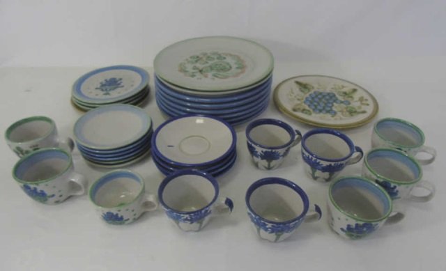 Partial Service M. A. Hadley & Louisville Pottery (1 of 5)