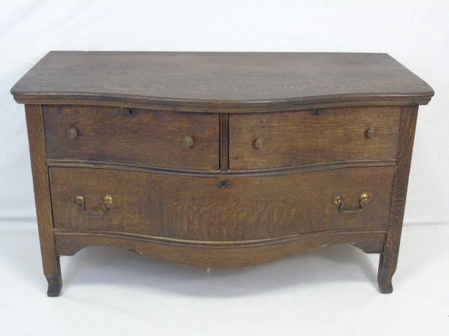 Antique American C 1900 Serpentine Front Chest (1 of 4)