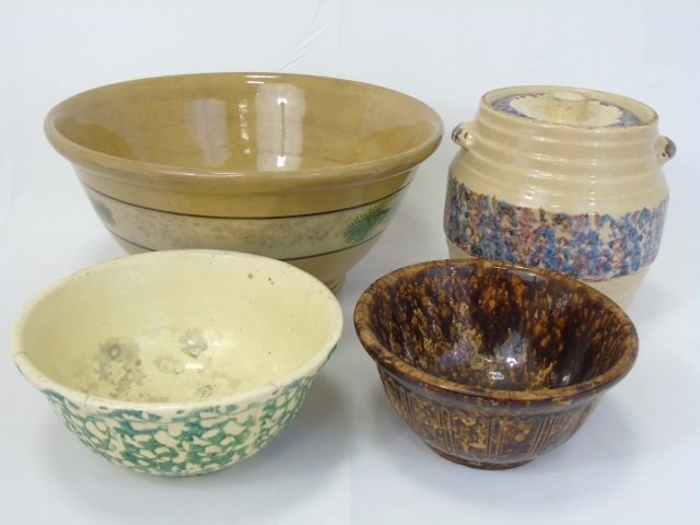 Four Antique American Stoneware / Pottery Bowls (1 of 6)