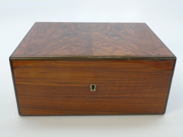 Elie Bleu Paris Burl Wood Cigar Humidor w Key: Elie Bleu Paris Burl Wood Cigar Humidor w Key. Fine burl wood with high lacquer exterior. Interior with thermometer, two compartments and key. Measures 6 x 12 x 9 inches.