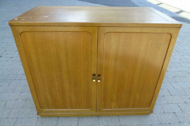 Mid Century Modern Storage Console w/ Pull Outs (1 of 4)