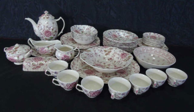 Large Service Johnson Bros. Rose Chintz Porcelain (1 of 9)