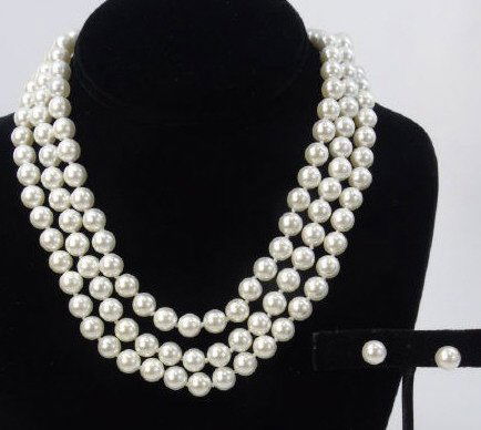 3 White Akoya Style Pearl Necklaces w Studs (1 of 6)