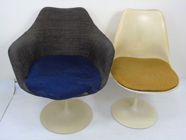 Two Mid Century Modern Chairs Round Tulip Bases (1 of 7)