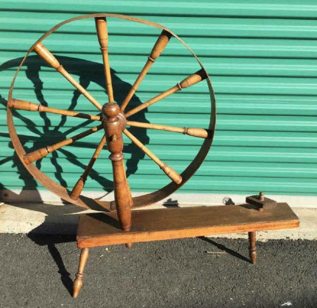 Antique American 19th C Spinning Wheel (1 of 5)