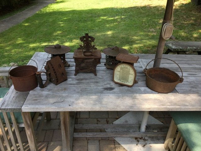Antique Cast Iron Garden / Outdoor Pieces (1 of 5)