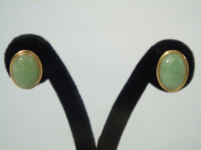 Estate 14kt Yellow Gold & Jade Oval Earring Studs (1 of 3)