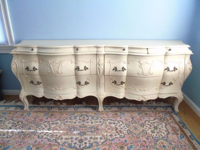 Italian Style Carved Wood Bombe Chest of Drawers (1 of 5)