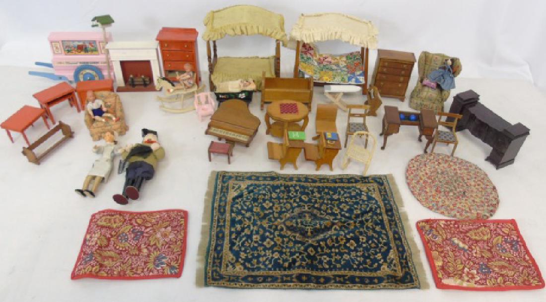Large Group of Vintage Dollhouse Furniture & Dolls (1 of 5)