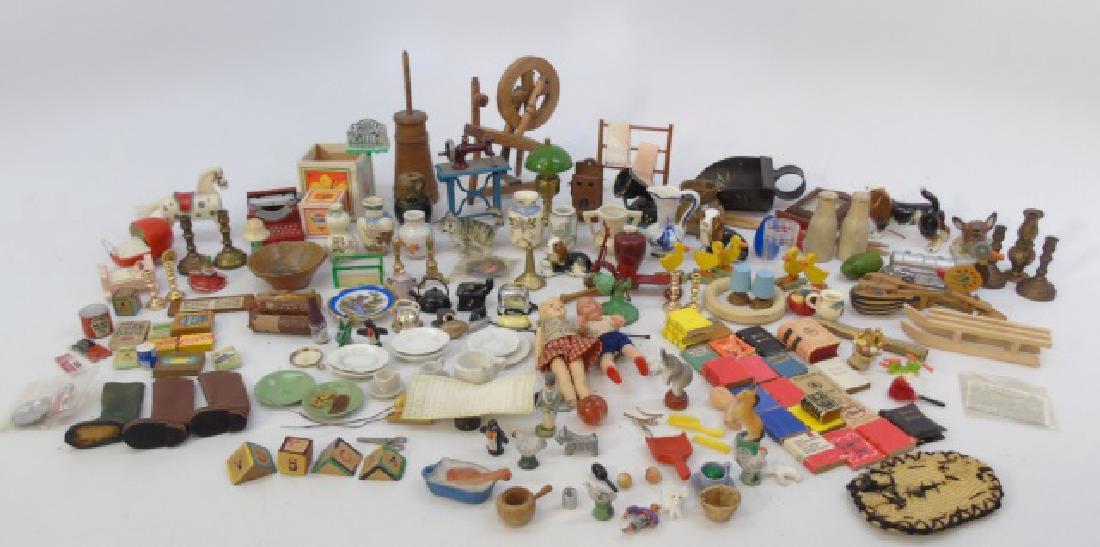 Large Group Antique & Vintage Dollhouse Miniatures (1 of 5)