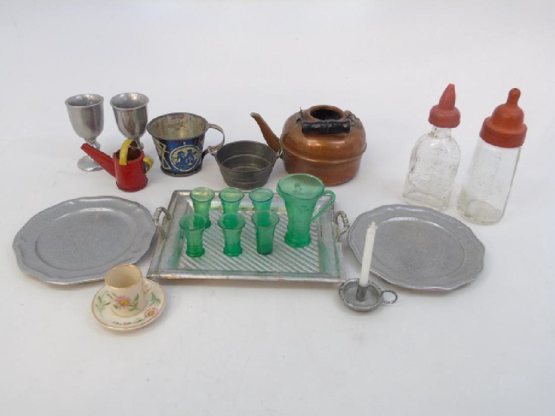 Antique Vintage Dollhouse Miniature Kitchen Items (1 of 5)