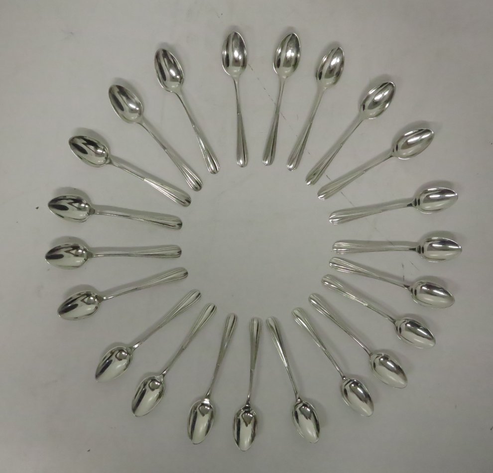 22 Christofle Demitasse Spoons: Set of 22 Christofle Demitasse spoons 0.5x4x0.75