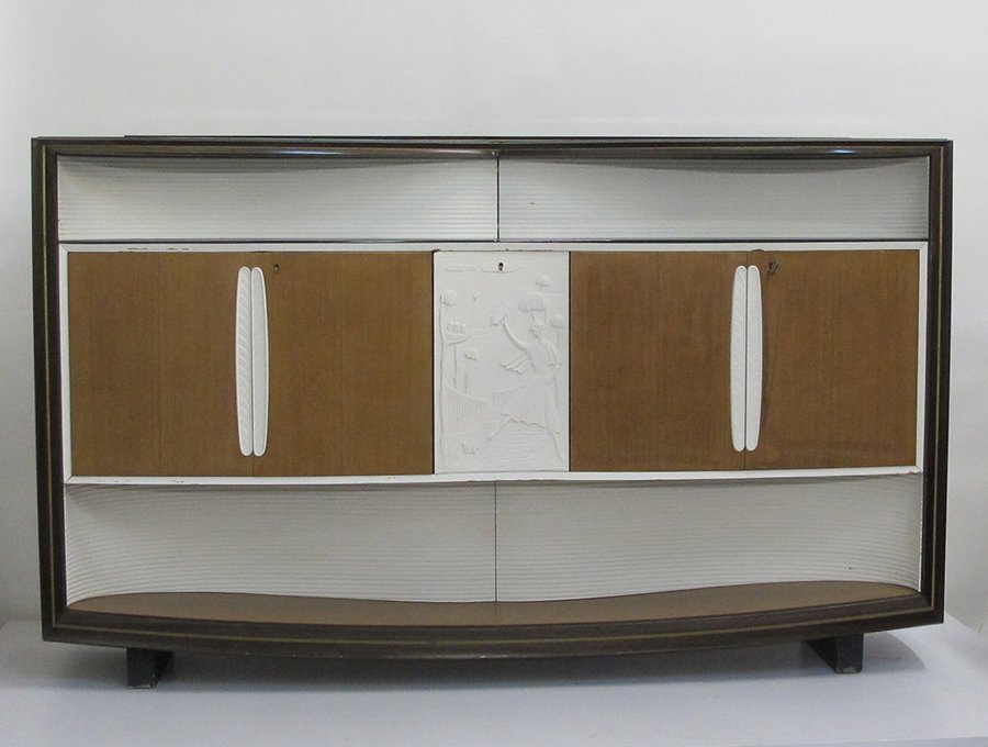 Victorio Dassi Sideboard: Late 1940's Italian buffet credenza Height 48 (Inches): Width 79(Inches): Depth 16.5 (Inches):