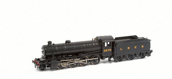 Little Engines OO Gauge LNER 2-8-0 Class O1: OO Gauge Little Engines Kitbuilt 2-8-0 Loco and Tender LNER 01 Class No.3879, 2-rail Electric. Fitted with a portescap or similar motor. Professionally built, painted and transferred. Excellent.