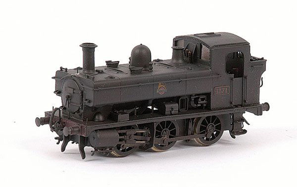 DJH Kitbuilt 0-6-0 Pannier Tank No.1371: OO Gauge DJH Kitbuilt 0-6-0 Pannier Tank BR black No.1371. Unusual version with outside cylinders. Fitted with a portescap or similar motor. Built by Eric Robinson and professionally painted with ligh