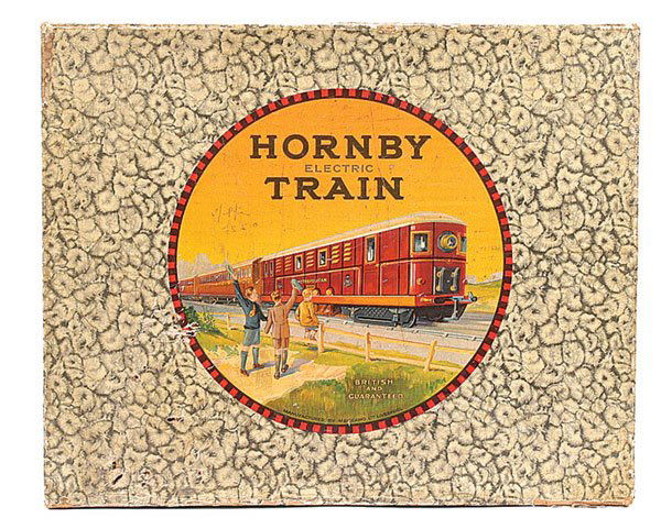 Hornby Empty Boxes for Metropolitan Train Set: Hornby O Gauge empty boxes for Metropolitan Electric Train Set, early version finished in mottled paper and labelled Hornby Electric Train. Includes 2 internal dividers. The lot also includes a E020 L