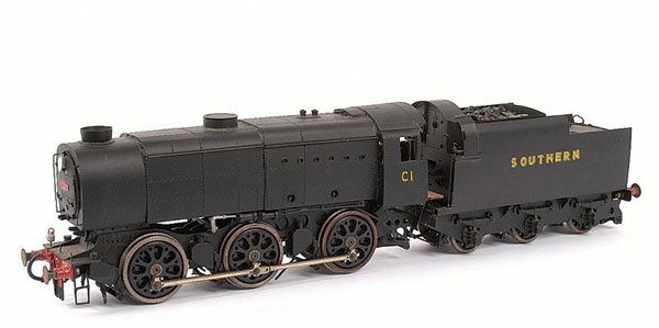 DJB Engineering Kit/Scratchbuilt 0-6-0 "Q1": DJB Engineering Kit/Scratchbuilt O Gauge 0-6-0 Loco and Tender "Q1" Southern black No.C1, 2-rail Electric. Fitted with a Portescap or similar motor, overall condition is Excellent.