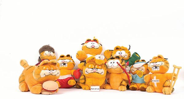 Garfield - A Large Group of Plush Toys: Garfield large quantity of over forty plush toys: majority Dakin, some with tags, Good to Excellent. (40+)