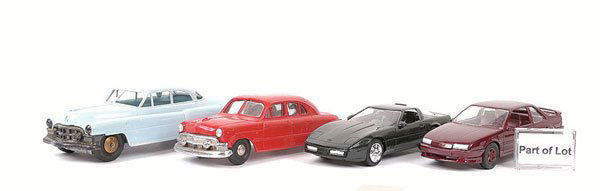 AMT, SMP, Johann & similar 1/24th Plastic Cars: AMT, SMP, Johann and similar 1/24th scale Plastic Cars - AMT (Ertl) comprise Chevro Camaro Veretta GT, 1989 Taurus, 84 Corvette and others which are Near Mint to Mint in Good to Excellent plain card b