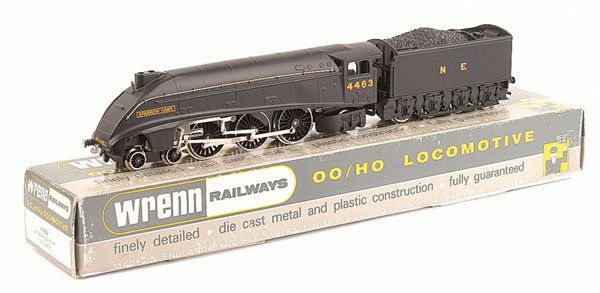 Wrenn W2282 (ins) 4-6-2 No.4463 "Sparrow Hawk": Wrenn W2282 (ins) 4-6-2 LNER Wartime black A4 Class Loco No.4463 "Sparrow Hawk", fitted with large size driving wheels, loco is Mint but tender appears to have been repainted at some time, condition E