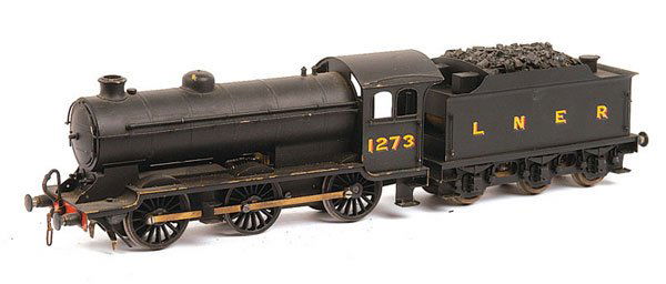 Kit/Scratchbuilt 0-6-0 Loco and Tender "J39": Kit/Scratchbuilt O Gauge 0-6-0 Loco and Tender "J39" LNER black No.1273, 2-rail Finescale Electric. Loco and tender are finished in black overall with running number 1257 to cabside and LNER lettering