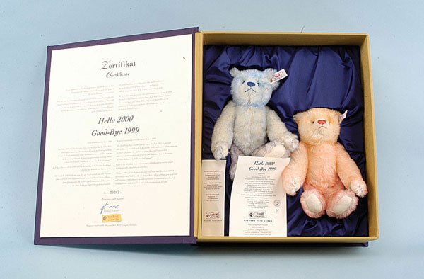 Steiff Hello 2000 Goodbye 1999 Teddy Bear Set