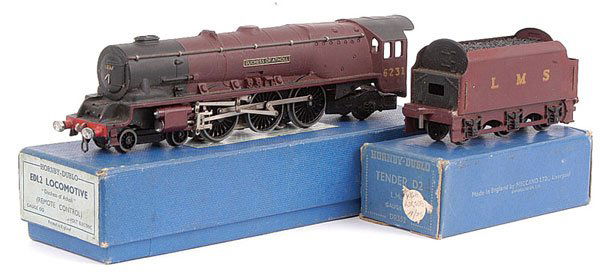 Hornby Dublo EDL2/D2 4-6-2 "Duchess of Atholl": Hornby Dublo 3-Rail EDL2/D2 4-6-2 LMS maroon Princess Coronation Class Loco and Tender No.6231 "Duchess of Atholl", loco is Good Plus to Excellent, tender is only Good in generally Good medium blue bo