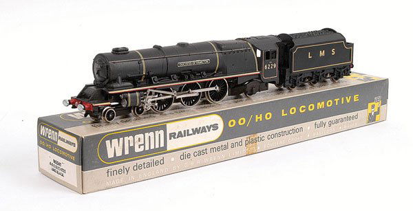 Wrenn W2241 4-6-2 "Duchess of Hamilton" No.6229: Wrenn W2241 4-6-2 LMS lined black Princess Coronation Class Loco No.6229 "Duchess of Hamilton", condition Excellent to Near Mint in Excellent box.