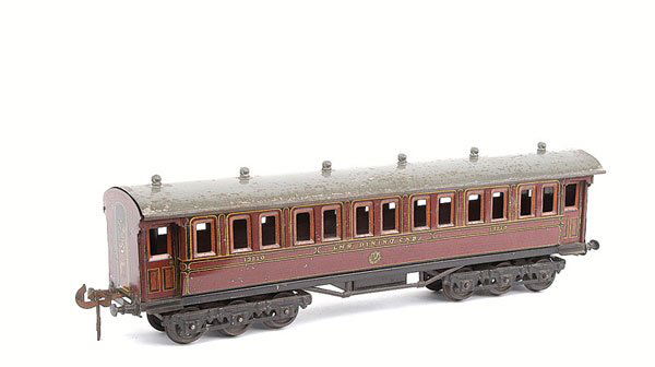 Carette for Bassett-Lowke O Gauge Dining Car: Carette for Bassett-Lowke O Gauge LMS 12 wheel Dining Car running number 13210. Sides are generally Good, roof is Fair.
