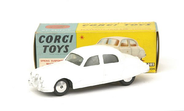 Corgi Toys No.208S: Corgi Toys No.208S - white, flat spun hubs - Excellent Plus bright example contained in a Good Plus (slightly grubby) crisp card box.
