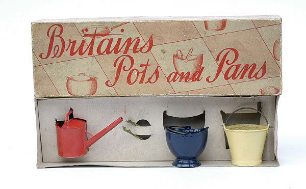Britains - Set 1 HU - Pots & Pans: Britains - Set 1 HU - Pots & Pans [Post War Version], comprising: Bucket, Pail, Watering Can & Tongs. Very Good contained in a Good [old marks & stains to lid] red illustrated box.