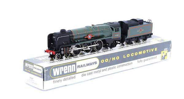 Wrenn W2297 (ins) 4-6-2 No.35010 "Blue Star": Wrenn W2297 (ins) 4-6-2 BR green Merchant Navy Class Loco No.35010 "Blue Star", condition Excellent Plus to Near Mint in Excellent box with base stamped 90417.