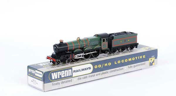 Wrenn W2222 (ins) 4-6-0 No.7002 "Devizes Castle": Wrenn W2222 (ins) 4-6-0 GWR green Castle Class Loco No.7002 "Devizes Castle", condition Excellent to Excellent Plus in Excellent box.