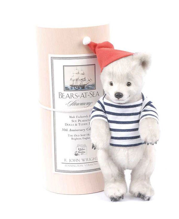 R. John Wright - Stowaway Bear: R. John Wright - Stowaway Bear, 2005, LE 53/100 pieces, exclusive to Sue Pearson's Teddy Bear Shop, Brighton, UK, white alpaca, fully jointed, airbrushed features, tags to bottom, certificate signed b