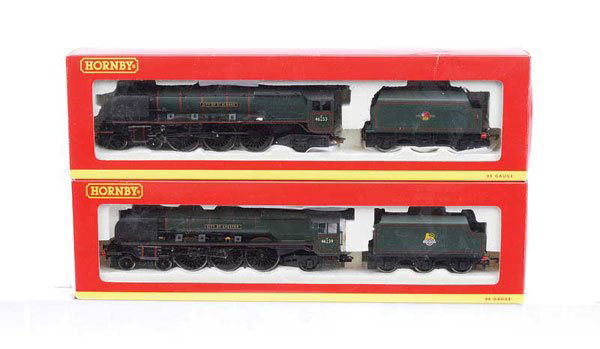 Hornby TMC 4-6-2 Princess Coronation Class Locos: Hornby (China) a pair of Limited Edition TMC 4-6-2 BR green Princess Coronation Class Locos, (1) TMC312 No.46239 "City of Chester" complete with certificate number 8, (2) TMC162 No.46253 "City of St.