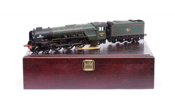 Bachmann 32-550 4-6-2 No.60163 "Tornado": OO Gauge Bachmann 32-550 (Limited Edition) 4-6-2 BR green A1 Class Loco No.60163 "Tornado" complete with certificate number 982 of 1000 produced for the A1 Trust, condition Near Mint to Mint in Near M
