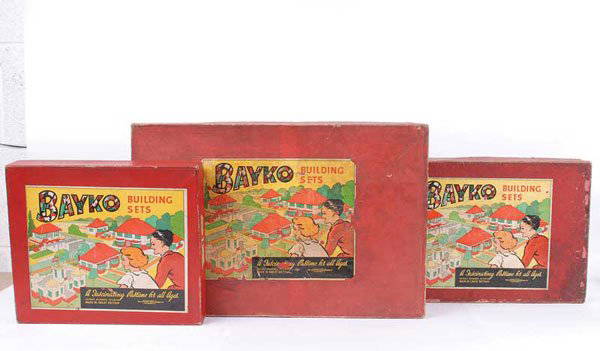 Bayko Pre War Building Set Outfits